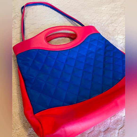 CHANEL ~ Large 31 Shopping Bag - 100% Authentication Inculded - Picture 11 of 16